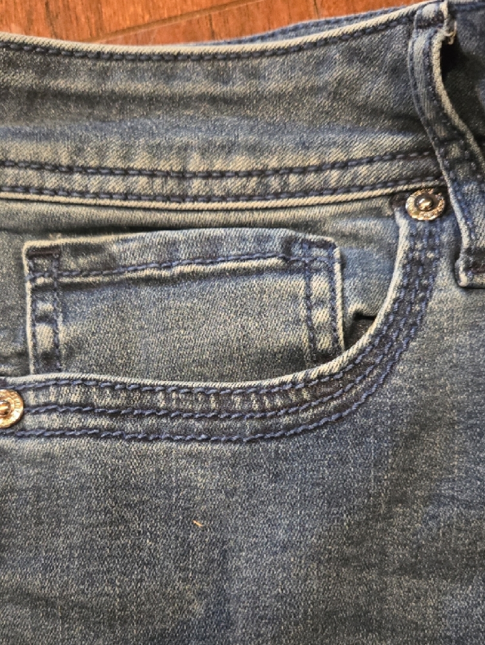 Seven7 Denim Shorts in Medium Blue Wash - Picture 5 of 13